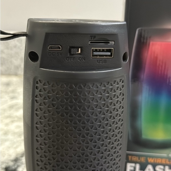 Coby Flash Beat Wireless Speaker - Black with Multicolor Light LOUD Portable - Picture 7 of 7